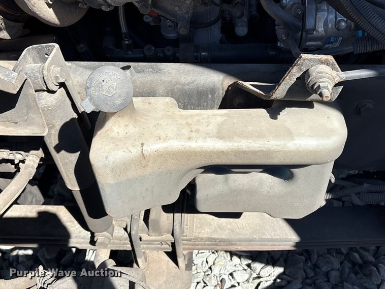 image for item YA1020 2020 International LT625 semi truck