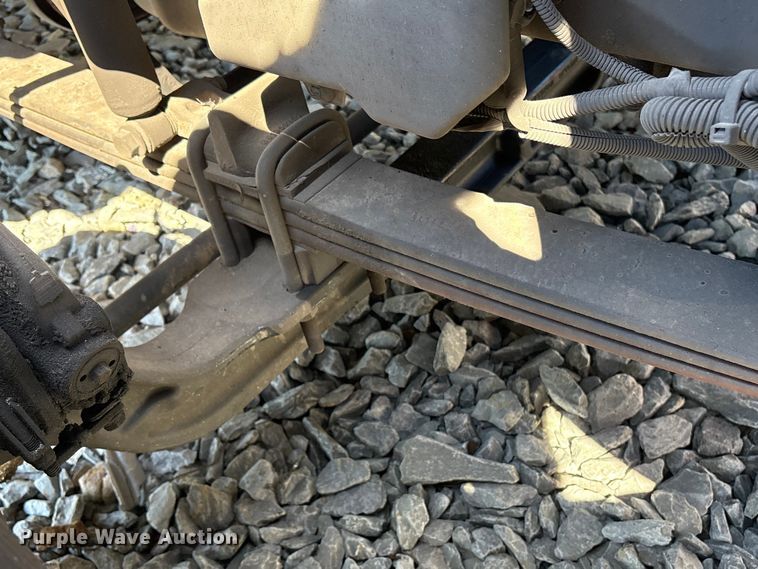 image for item YA1020 2020 International LT625 semi truck