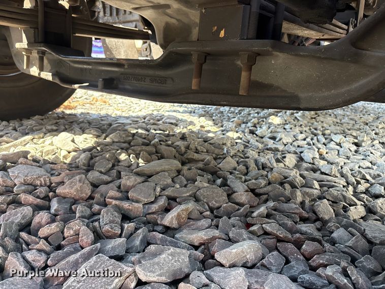 image for item YA1020 2020 International LT625 semi truck