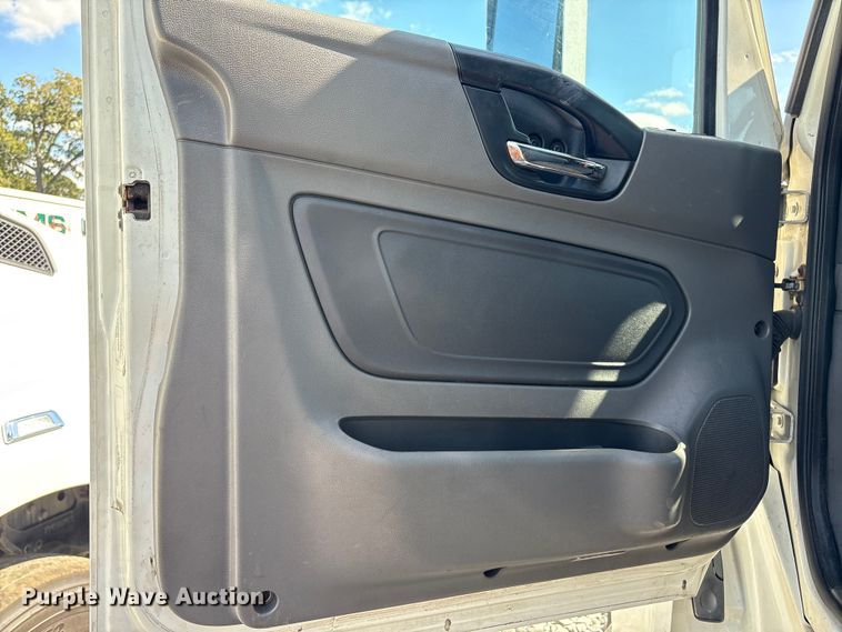 image for item YA1020 2020 International LT625 semi truck