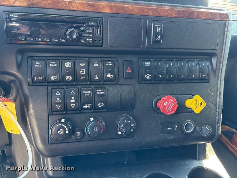 image for item YA1020 2020 International LT625 semi truck