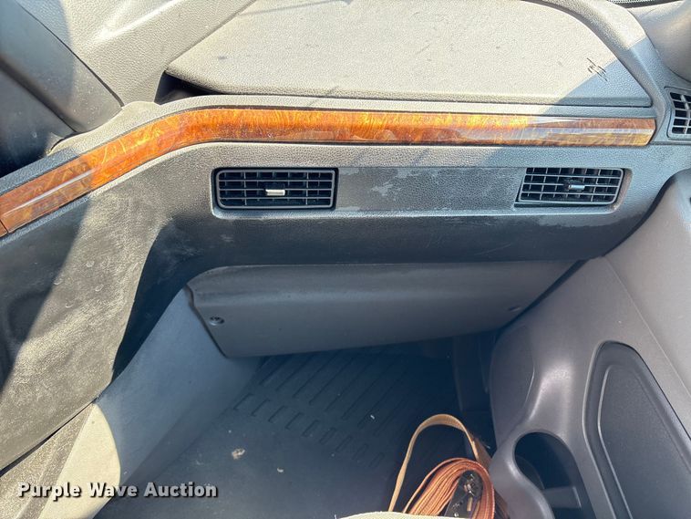 image for item YA1020 2020 International LT625 semi truck