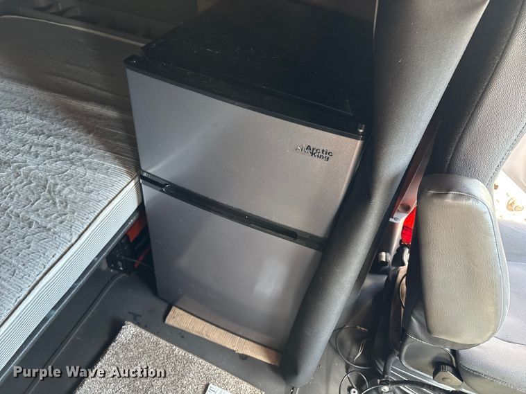 image for item YA1020 2020 International LT625 semi truck