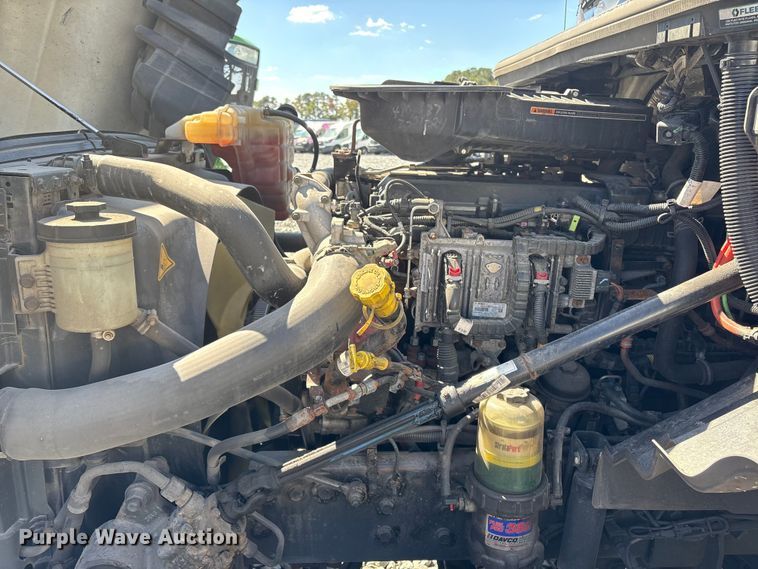 image for item YA1020 2020 International LT625 semi truck