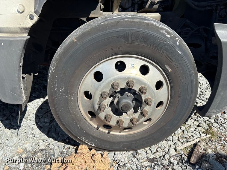 image for item YA1020 2020 International LT625 semi truck