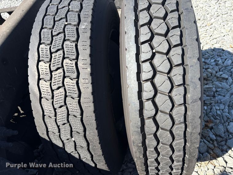 image for item YA1020 2020 International LT625 semi truck