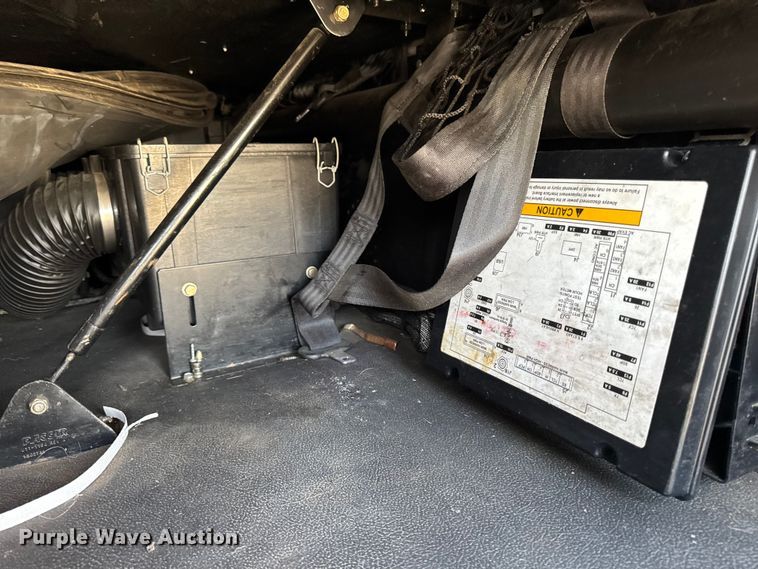 image for item YA1029 2019 Kenworth T680 semi truck