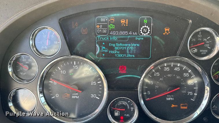 image for item YA1029 2019 Kenworth T680 semi truck