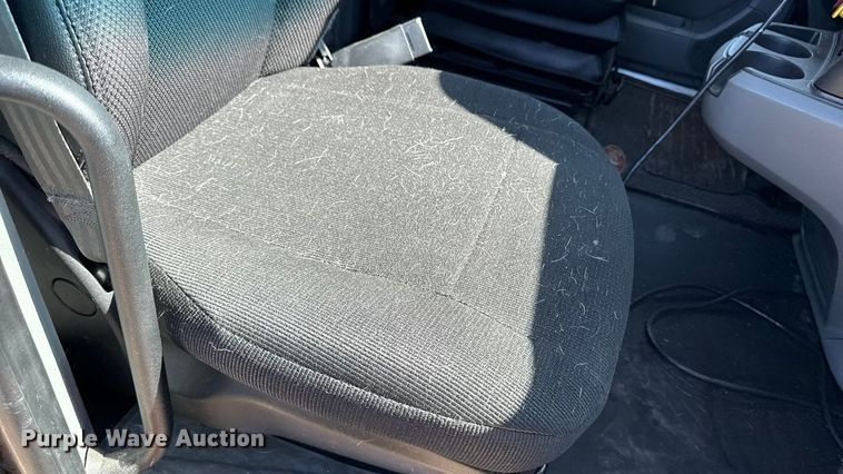 image for item YA1029 2019 Kenworth T680 semi truck