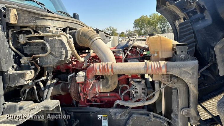 image for item YA1029 2019 Kenworth T680 semi truck