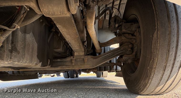 image for item YA1030 2020 Freightliner Cascadia semi truck