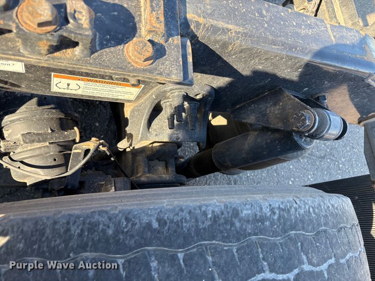 image for item YA1030 2020 Freightliner Cascadia semi truck