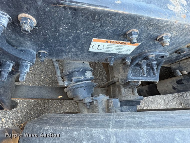 image for item YA1030 2020 Freightliner Cascadia semi truck