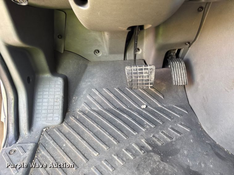 image for item YA1041 2019 International LT625 semi truck