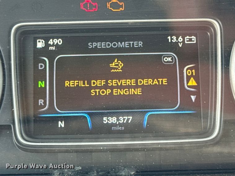 image for item YA1041 2019 International LT625 semi truck