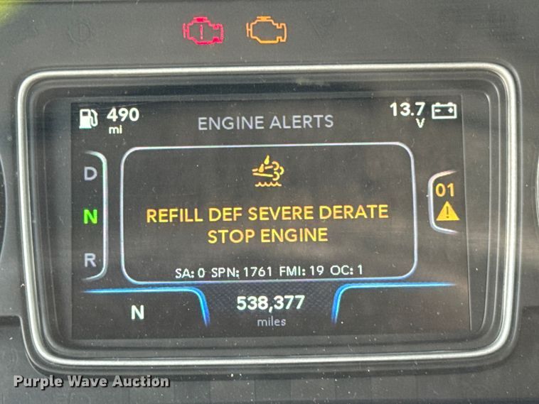 image for item YA1041 2019 International LT625 semi truck