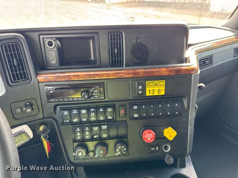 image for item YA1041 2019 International LT625 semi truck