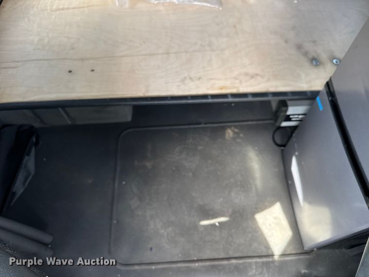 image for item YA1041 2019 International LT625 semi truck