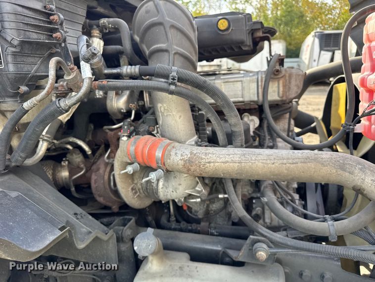 image for item YA1041 2019 International LT625 semi truck