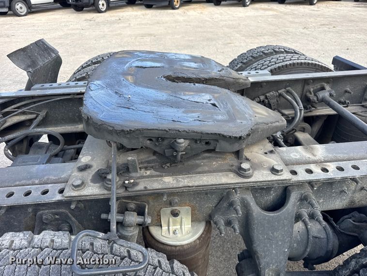 image for item YA1042 2020 International LT625 semi truck