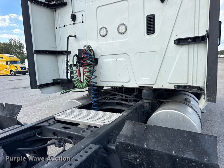 image for item YA1042 2020 International LT625 semi truck