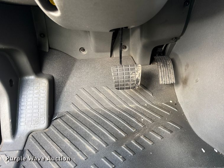 image for item YA1042 2020 International LT625 semi truck