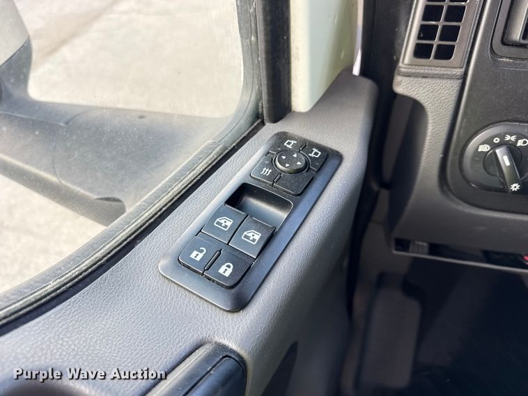 image for item YA1042 2020 International LT625 semi truck