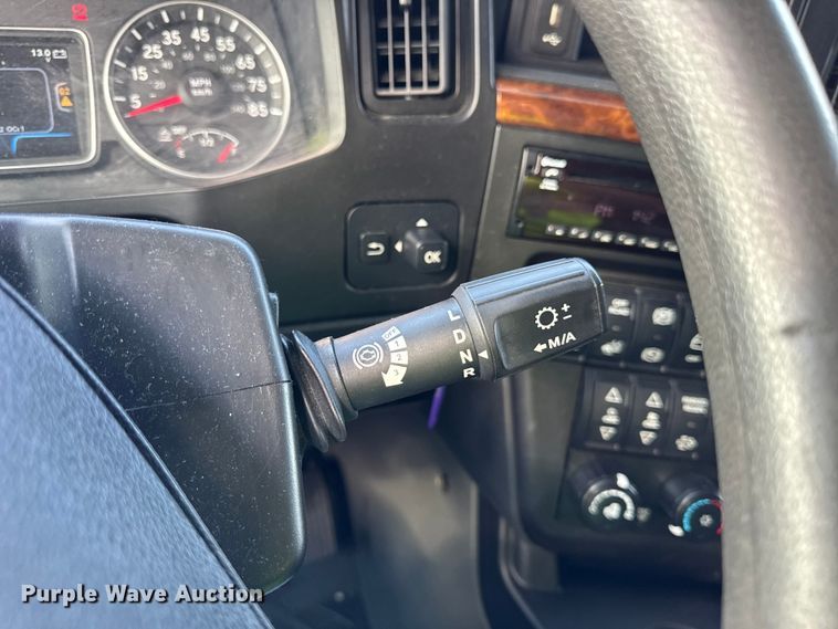 image for item YA1042 2020 International LT625 semi truck