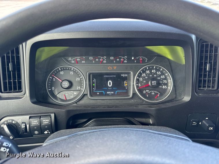 image for item YA1042 2020 International LT625 semi truck