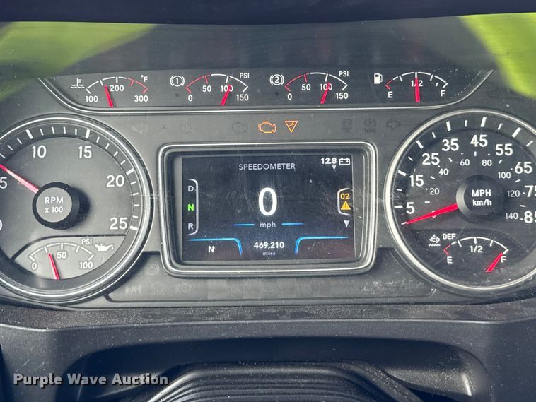 image for item YA1042 2020 International LT625 semi truck