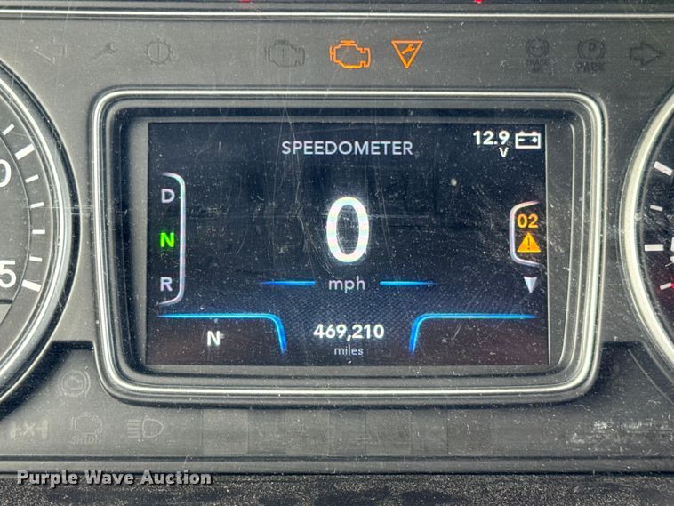 image for item YA1042 2020 International LT625 semi truck