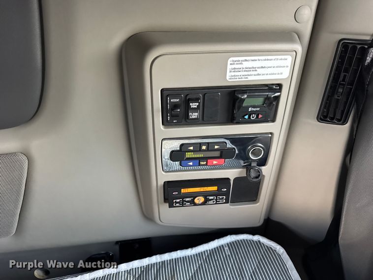 image for item YA1042 2020 International LT625 semi truck