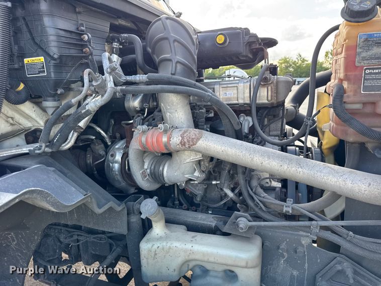 image for item YA1042 2020 International LT625 semi truck