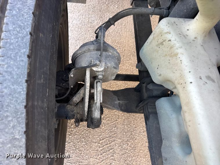 image for item YA1042 2020 International LT625 semi truck