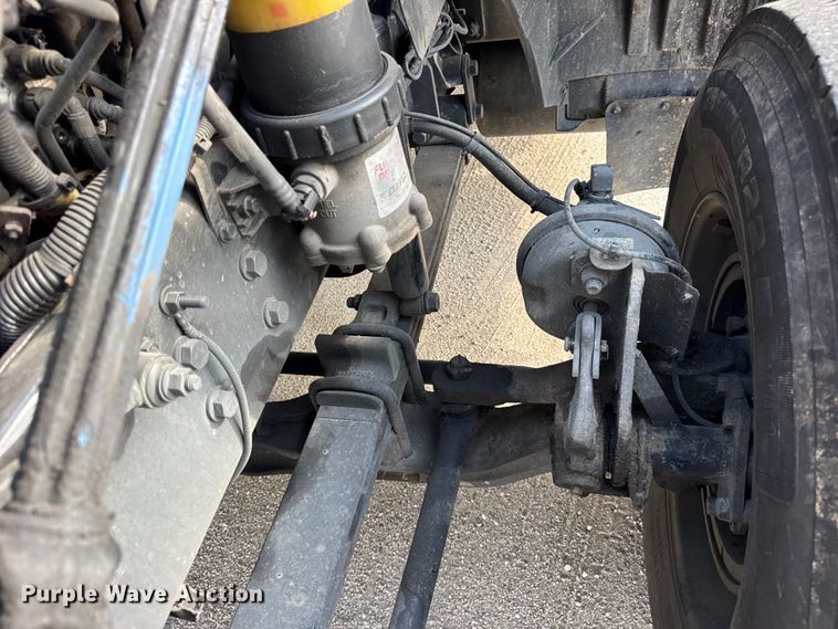 image for item YA1042 2020 International LT625 semi truck