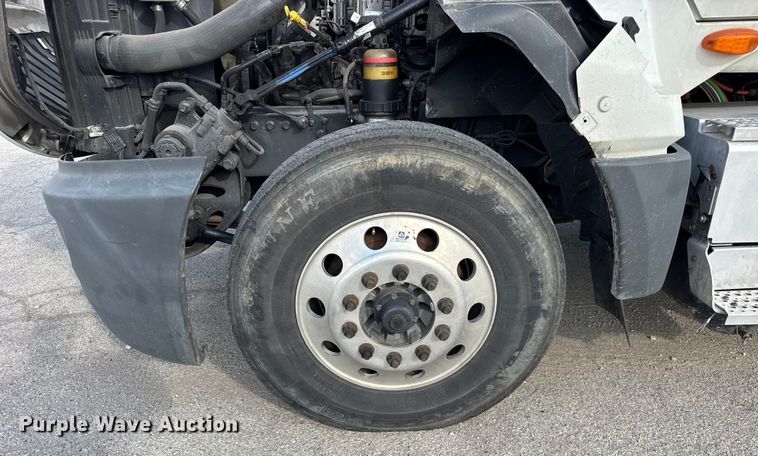 image for item YA1042 2020 International LT625 semi truck