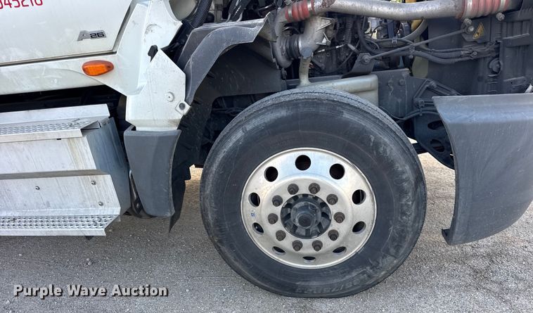 image for item YA1042 2020 International LT625 semi truck