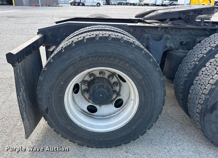 image for item YA1042 2020 International LT625 semi truck