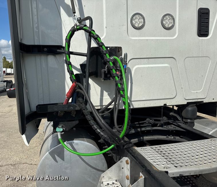 image for item YA1043 2020 International LT625 semi truck