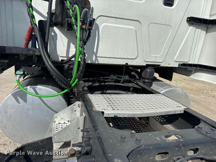 image for item YA1043 2020 International LT625 semi truck