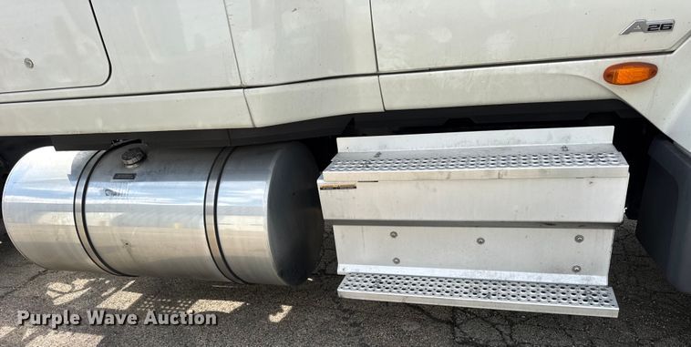 image for item YA1043 2020 International LT625 semi truck