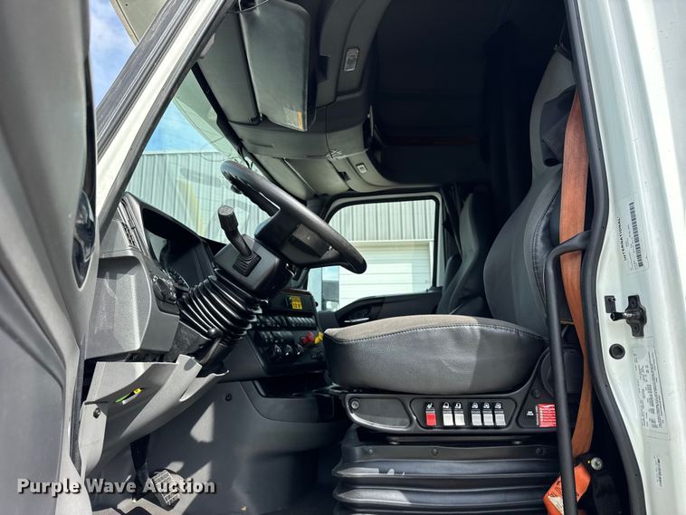 image for item YA1043 2020 International LT625 semi truck