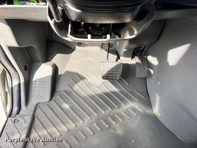 image for item YA1043 2020 International LT625 semi truck