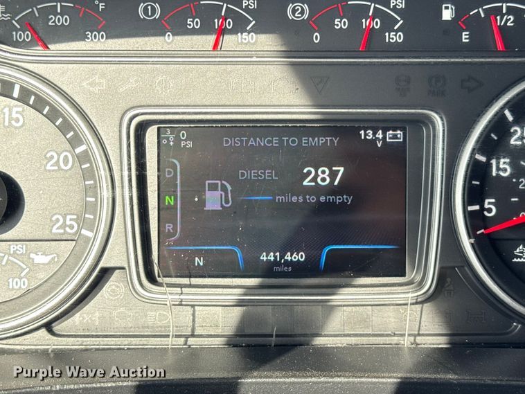 image for item YA1043 2020 International LT625 semi truck