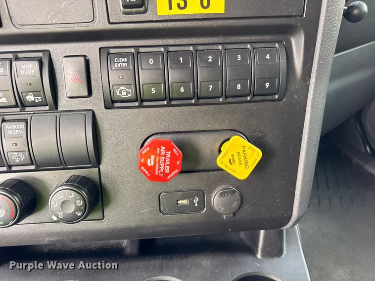 image for item YA1043 2020 International LT625 semi truck