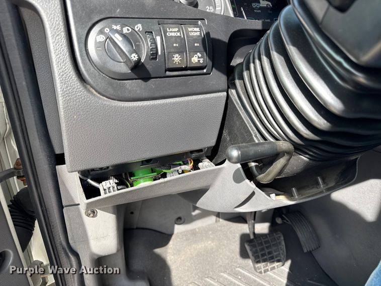 image for item YA1043 2020 International LT625 semi truck