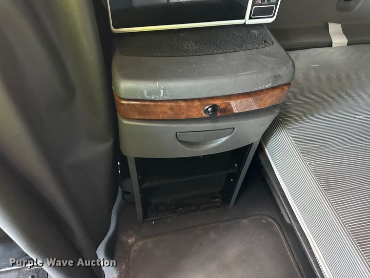 image for item YA1043 2020 International LT625 semi truck