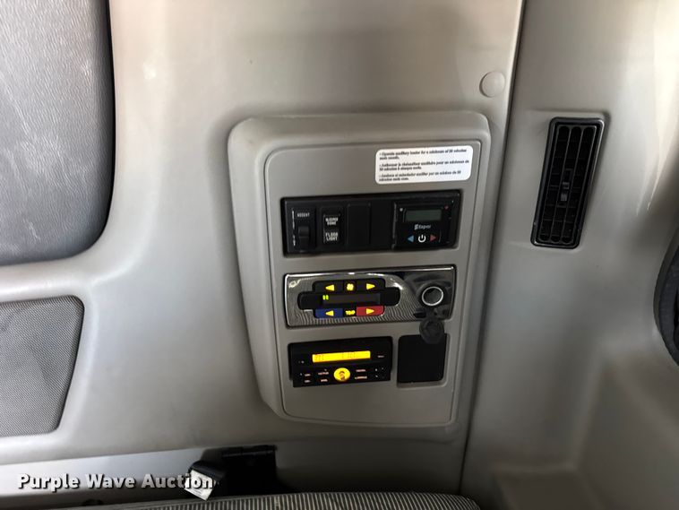 image for item YA1043 2020 International LT625 semi truck