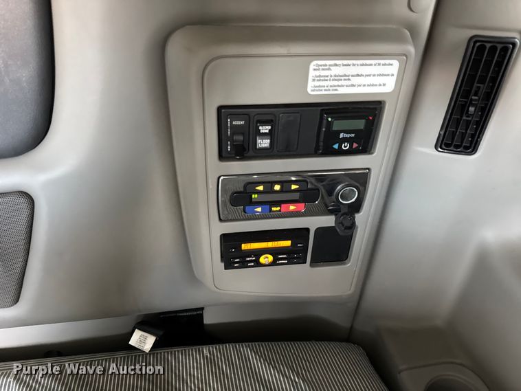 image for item YA1043 2020 International LT625 semi truck