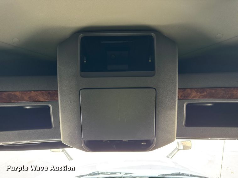 image for item YA1043 2020 International LT625 semi truck